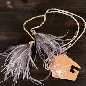 Elegant Feather Pendant Necklace